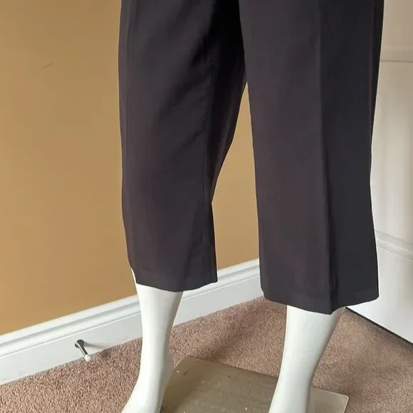 Reitmans Capris /Size 11 - Picture 2 of 7